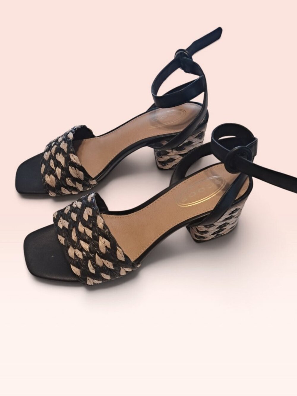 Women's Scoop Women's Size 7 Black & Tan Raffia Sandals